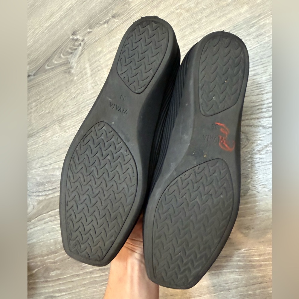 VIVAIA Lightweight Square-Toe V-Cut Flats Margot Walker Black Classic Size 38 - Picture 6 of 10